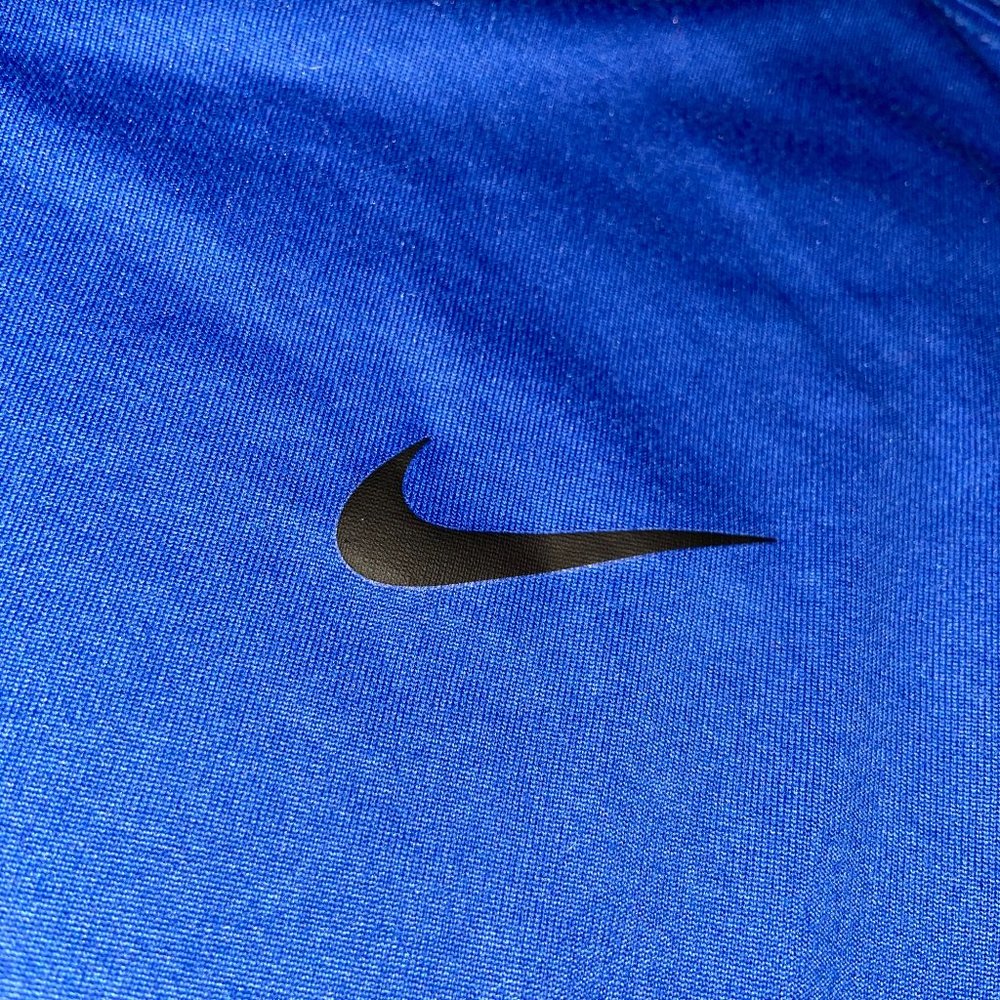 Men's Nike Tee ✨NWOT✨